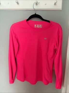 GUC New Balance Women's Bright Hot Pink Long-Sleeve Dry Shirt Size Medium